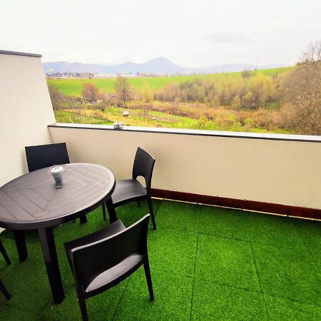 Sunshine Apartment For 6 & Terrase & Free Parking Žilina Exterior foto